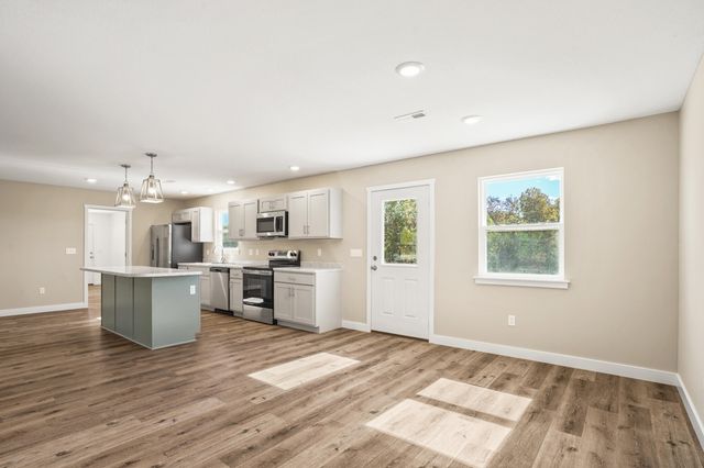 2350 W WILLIAMS RD, Sturgeon, MO 65284