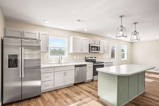 2350 W WILLIAMS RD, Sturgeon, MO 65284