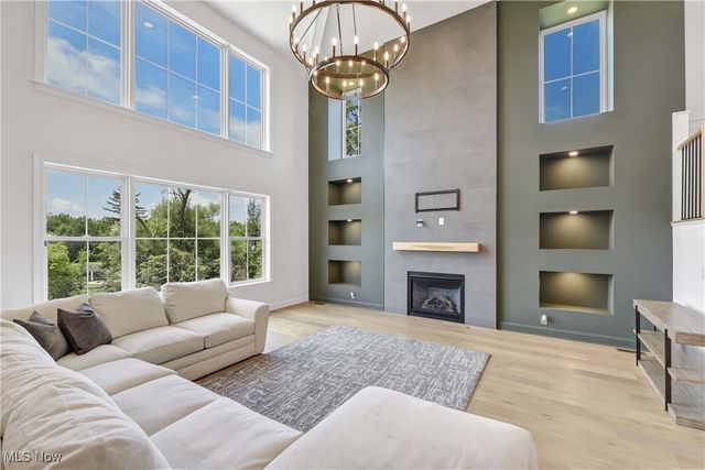 17440 Sawgrass Circle, North Royalton, OH 44133