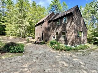 12 Wolfe Den Drive, New Hampton, NH 03256