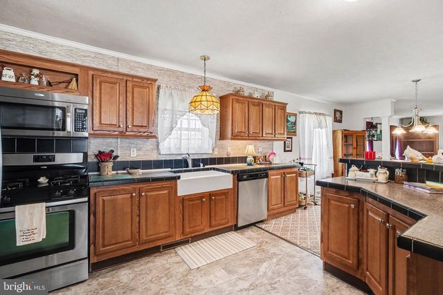 734 PINE BLVD, New Providence, PA 17560
