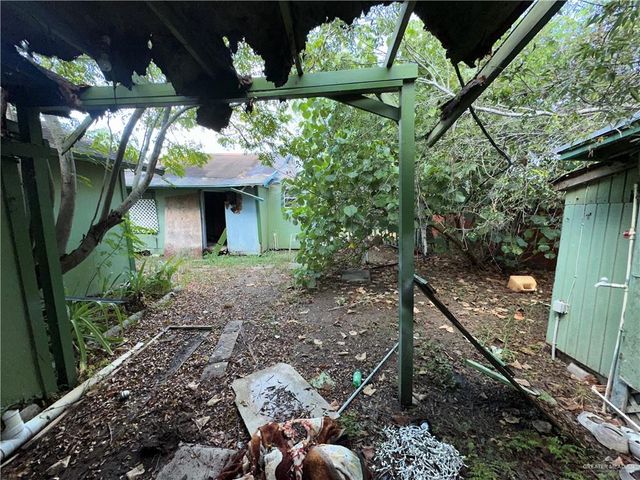 1216 S E Street, Harlingen, TX 78550