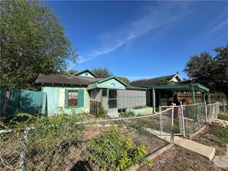 1216 S E Street, Harlingen, TX 78550