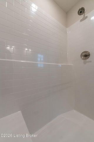 7921 Copper Drift Way, Louisville, KY 40291