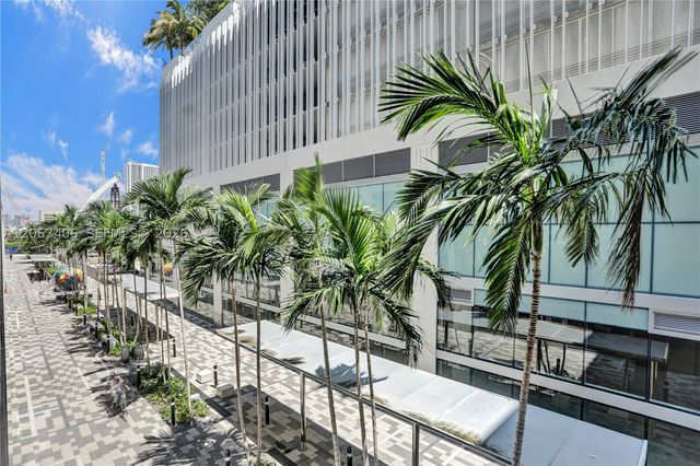 851 NE 1st Ave 202, Miami, FL 33132