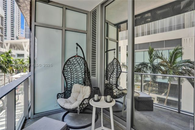 851 NE 1st Ave 202, Miami, FL 33132