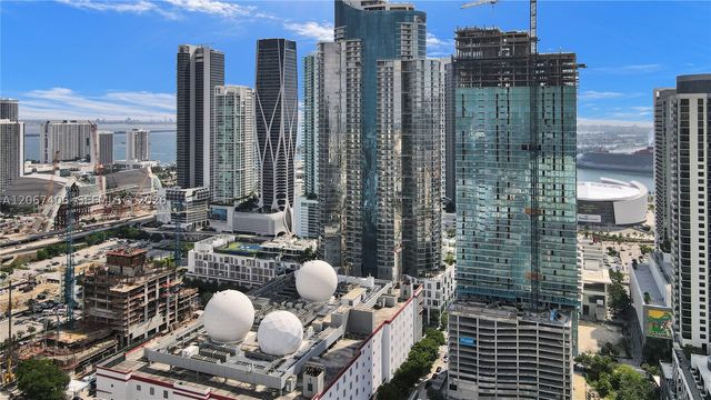 851 NE 1st Ave 202, Miami, FL 33132