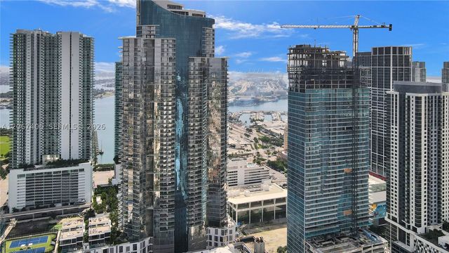 851 NE 1st Ave 202, Miami, FL 33132
