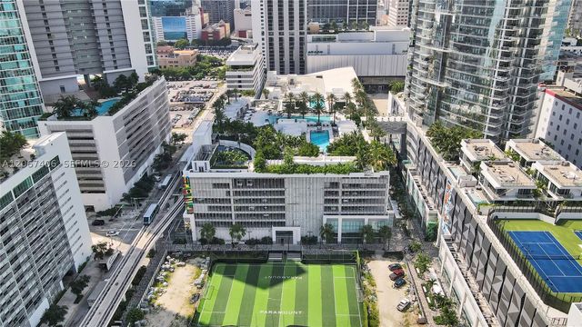851 NE 1st Ave 202, Miami, FL 33132