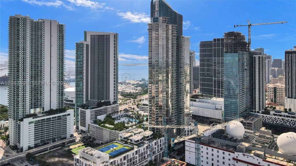 851 NE 1st Ave 202, Miami, FL 33132