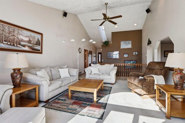 978 N Dewey AVENUE, Jefferson, WI 53549