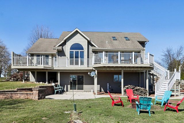 978 N Dewey AVENUE, Jefferson, WI 53549