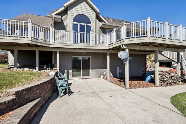 978 N Dewey AVENUE, Jefferson, WI 53549