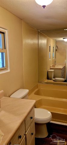 5432 Borden Rd, Milton, FL 32583