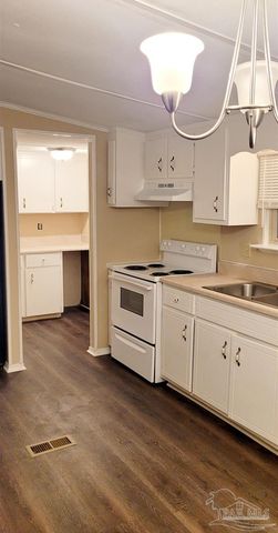 5432 Borden Rd, Milton, FL 32583