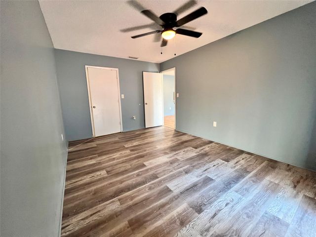 21440 NW 40th Circle Ct, Miami Gardens, FL 33055