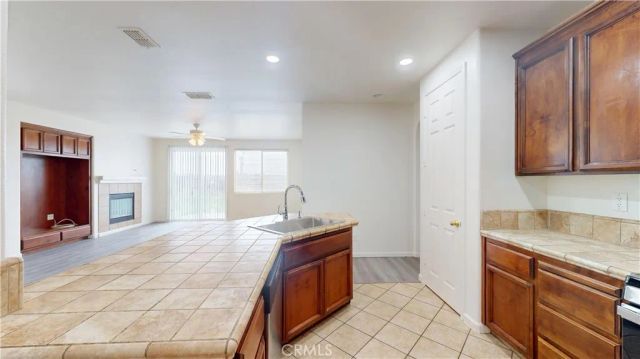 2555 S Lind, Fresno, CA 93725