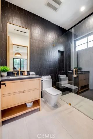 5150 Beeman Avenue, Valley Village, CA 91607