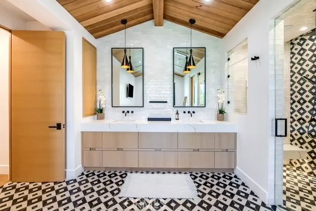 5150 Beeman Avenue, Valley Village, CA 91607