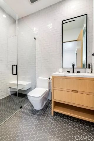5150 Beeman Avenue, Valley Village, CA 91607