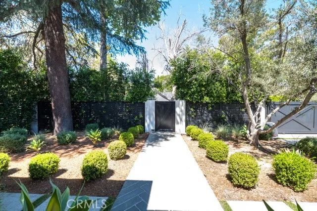 5150 Beeman Avenue, Valley Village, CA 91607