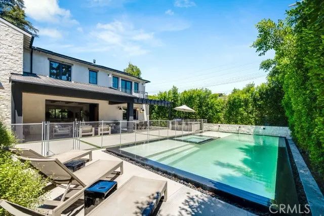 5150 Beeman Avenue, Valley Village, CA 91607