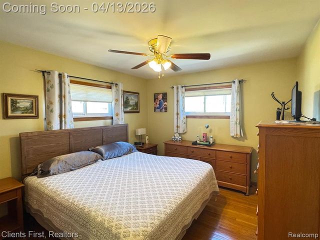 18047 Holland Avenue, Eastpointe, MI 48021