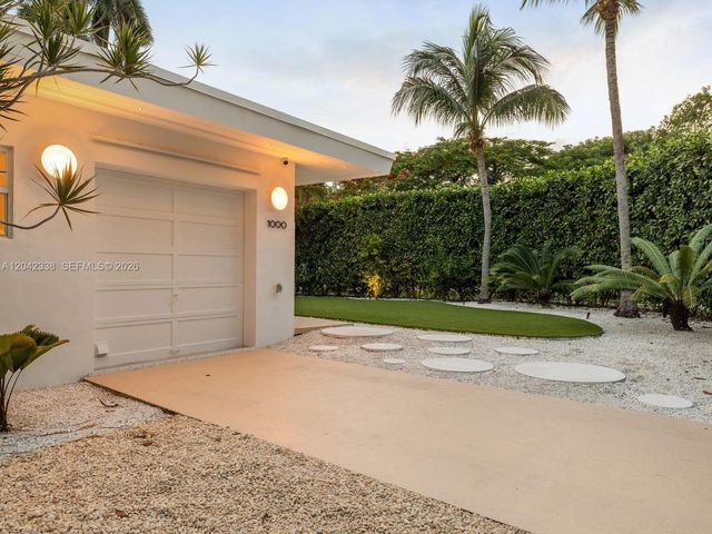 1000 NE 85th St, Miami, FL 33138