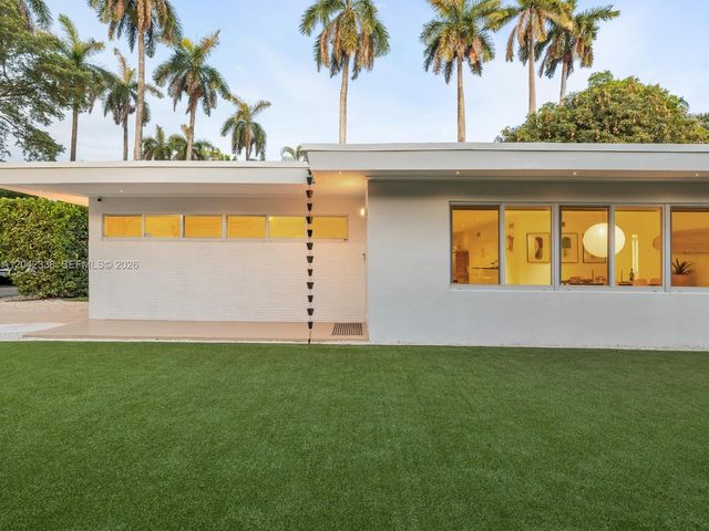 1000 NE 85th St, Miami, FL 33138