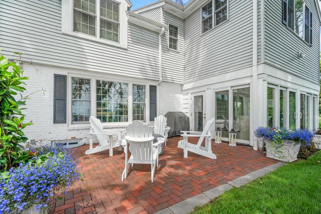12504 N Lake Shore DRIVE, Mequon, WI 53092