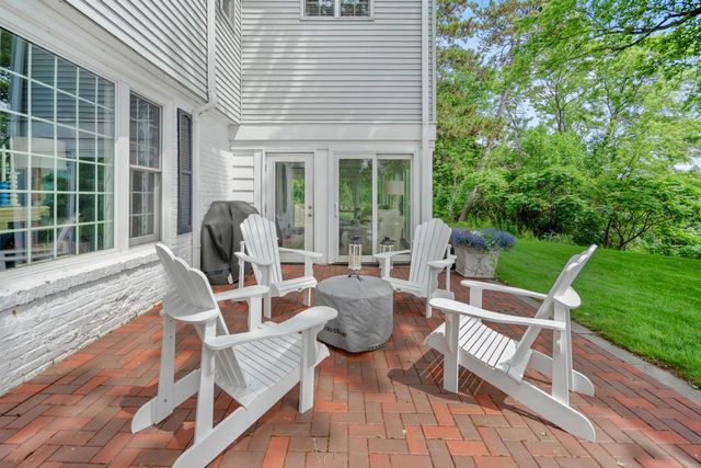 12504 N Lake Shore DRIVE, Mequon, WI 53092