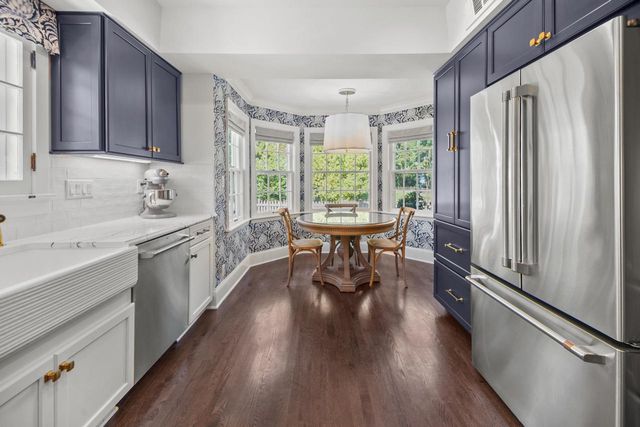 12504 N Lake Shore DRIVE, Mequon, WI 53092