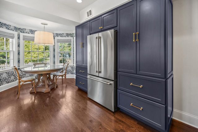 12504 N Lake Shore DRIVE, Mequon, WI 53092