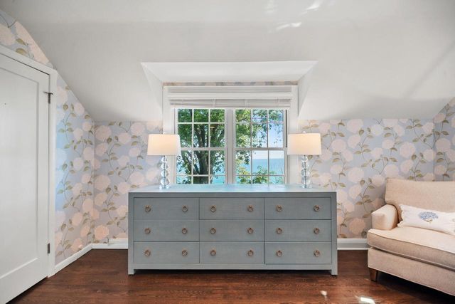 12504 N Lake Shore DRIVE, Mequon, WI 53092