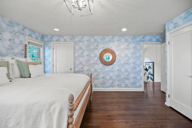 12504 N Lake Shore DRIVE, Mequon, WI 53092