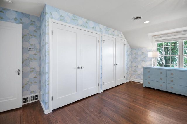 12504 N Lake Shore DRIVE, Mequon, WI 53092