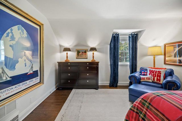 12504 N Lake Shore DRIVE, Mequon, WI 53092