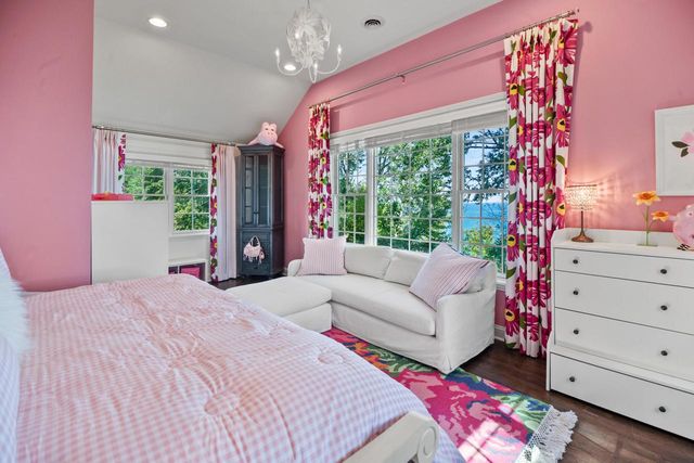 12504 N Lake Shore DRIVE, Mequon, WI 53092