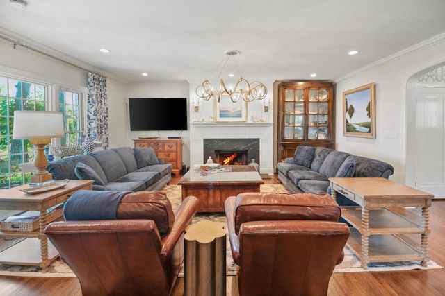12504 N Lake Shore DRIVE, Mequon, WI 53092