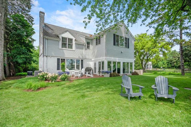 12504 N Lake Shore DRIVE, Mequon, WI 53092