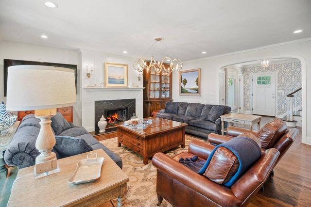 12504 N Lake Shore DRIVE, Mequon, WI 53092