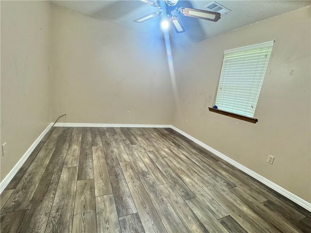 1312 Ridgewood Drive, Russellville, AR 72801