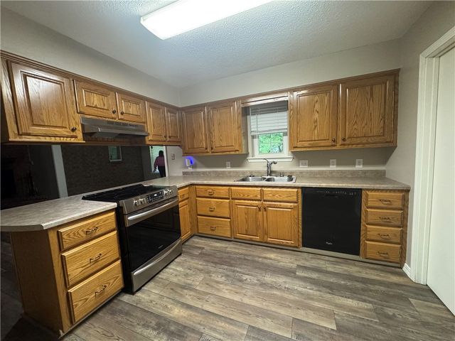 1312 Ridgewood Drive, Russellville, AR 72801