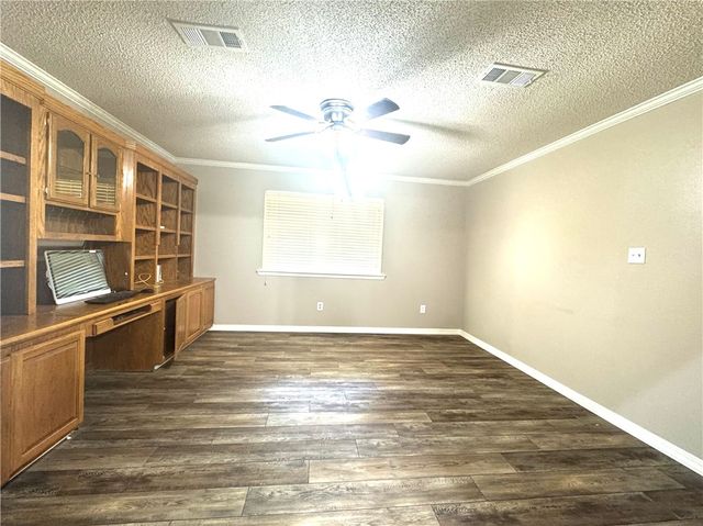 1312 Ridgewood Drive, Russellville, AR 72801
