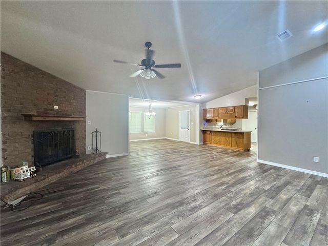 1312 Ridgewood Drive, Russellville, AR 72801