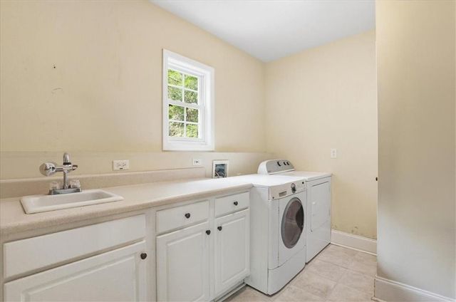 713 Chesterfield Drive, Lawrenceville, GA 30044
