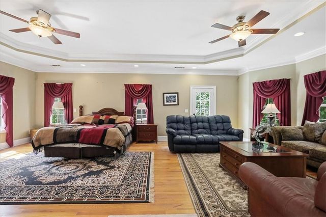 713 Chesterfield Drive, Lawrenceville, GA 30044