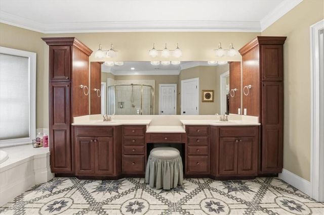 713 Chesterfield Drive, Lawrenceville, GA 30044