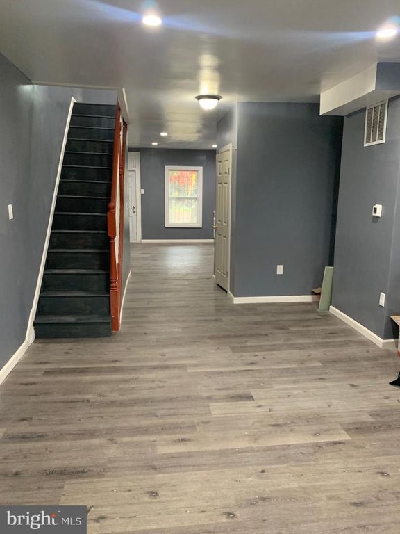 Image 3 of property listing at 752 BARTLETT AVE, Baltimore, MD 21218