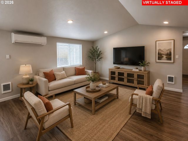374 NURSERY Ct, Eugene, OR 97402